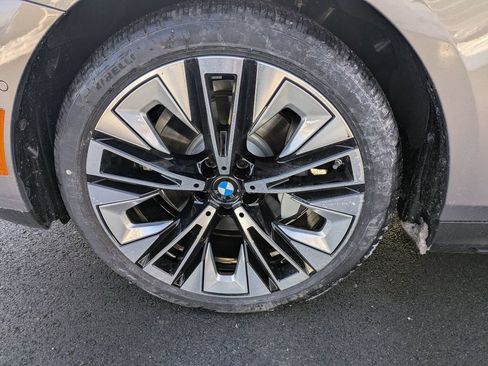 New 2026 BMW 530i xDrive w/ Premium Package AWD/4WD image 10