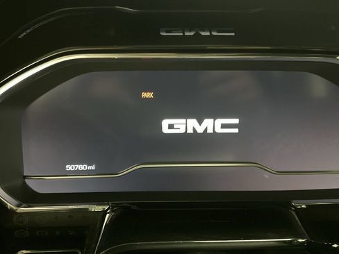 Used 2022 GMC Sierra 1500 SLT w/ SLT Premium Plus Package AWD/4WD image 40