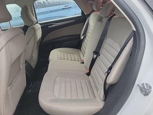 Used 2018 Ford Fusion S image 5