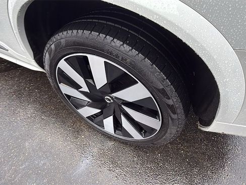 Certified 2024 Volvo XC90 T8 Plus w/ Protection Package Premier image 33