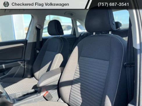 Used 2024 Volkswagen Jetta S image 18