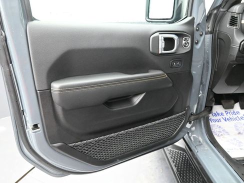 Used 2025 Jeep Gladiator High Tide image 27