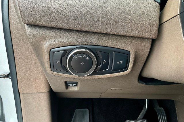Used 2017 Lincoln MKC Reserve w/ Lincoln MKC Climate Package AWD/4WD image 15