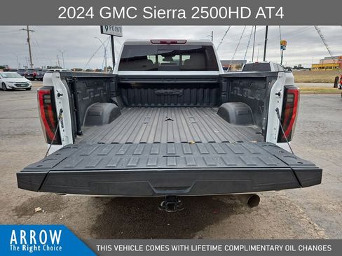 Used 2024 GMC Sierra 2500 AT4 w/ AT4 Preferred Package image 18