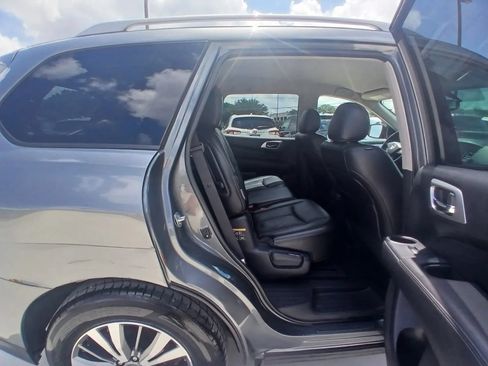 Used 2020 Nissan Pathfinder SL FWD image 15