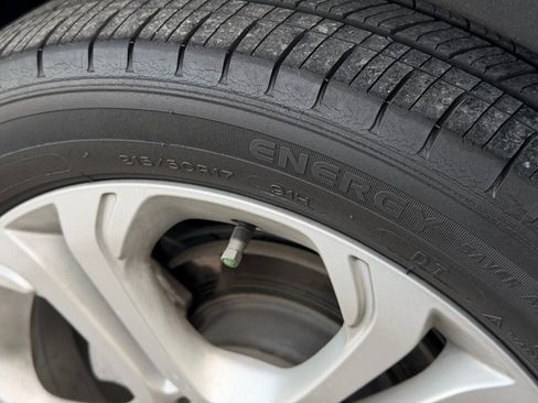 Used 2020 Chevrolet Bolt LT image 10