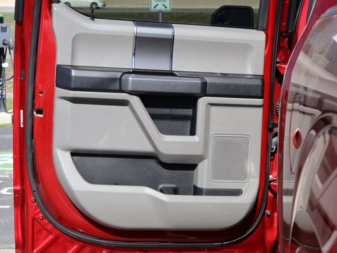 Used 2019 Ford F150 XLT w/ Equipment Group 302A Luxury image 26