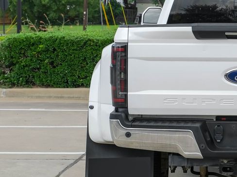 Used 2017 Ford F350 Lariat w/ Lariat Ultimate Package image 44