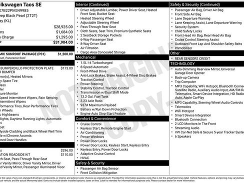 Used 2023 Volkswagen Taos SE w/ Panoramic Sunroof Package FWD image 8