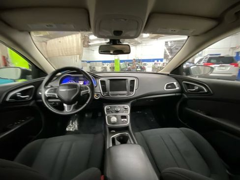 Used 2016 Chrysler 200 Limited w/ Convenience Group FWD image 27