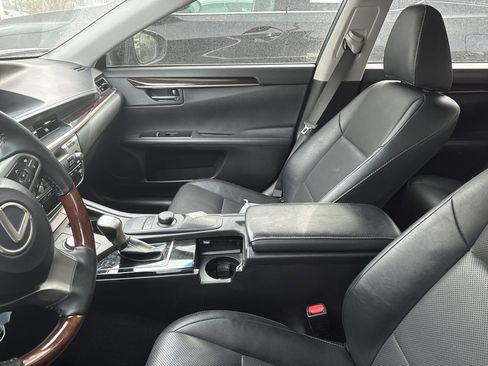 Used 2018 Lexus ES 350 w/ Premier Package image 8