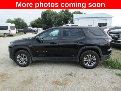 Used 2026 Chevrolet Equinox LT AWD/4WD image 2