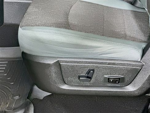 Used 2018 RAM 1500 Big Horn image 22