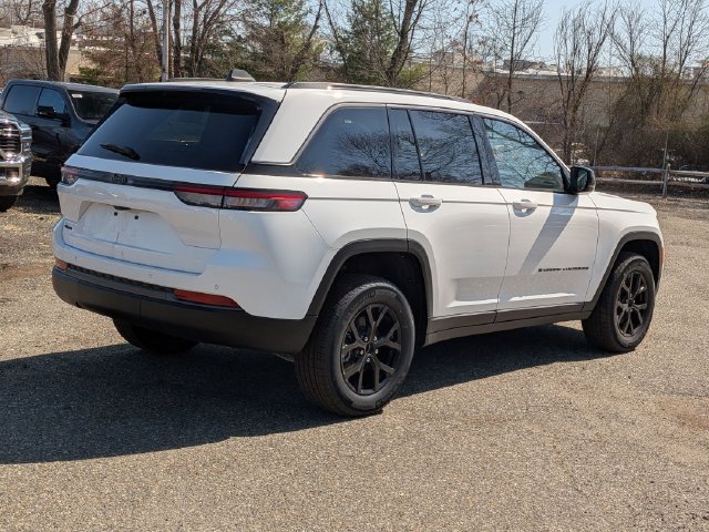New 2026 Jeep Grand Cherokee Altitude AWD/4WD image 3