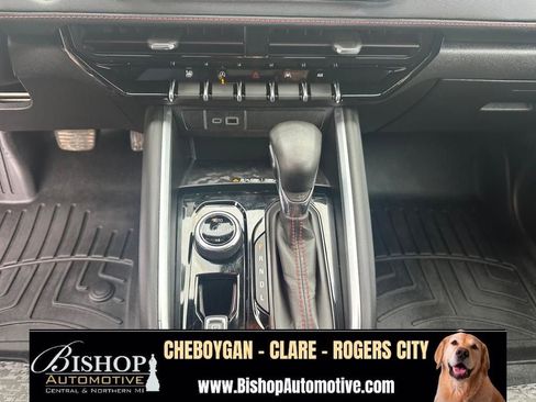 Used 2024 Chevrolet Colorado Z71 w/ Z71 Convenience Package 2 AWD/4WD image 29