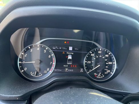 Used 2021 Nissan Titan SV w/ SV Convenience Package AWD/4WD image 4