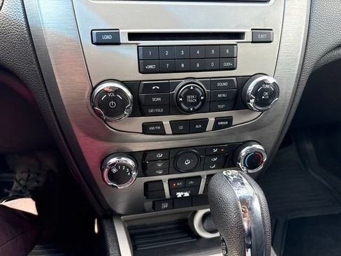 Used 2012 Ford Fusion SE FWD image 29