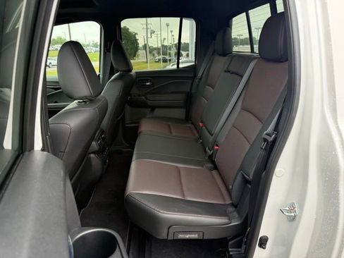 Used 2025 Honda Ridgeline Black Edition image 13