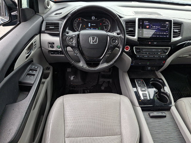 Used 2017 Honda Pilot Elite image 13