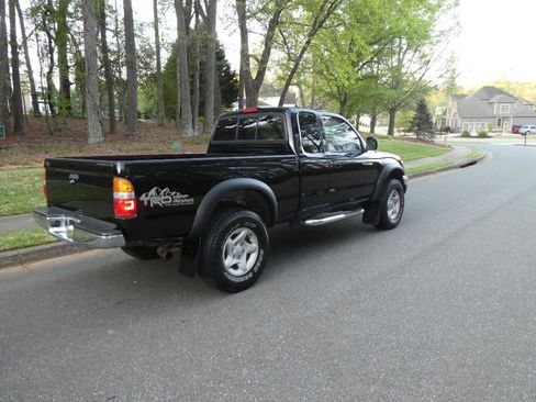 Used 2002 Toyota Tacoma PreRunner image 18