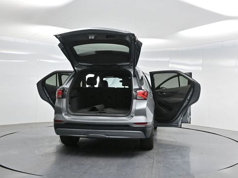 Used 2024 Chevrolet Equinox RS image 36