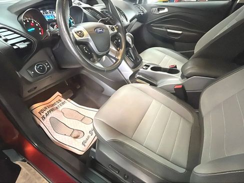 Used 2016 Ford Escape SE AWD/4WD image 2
