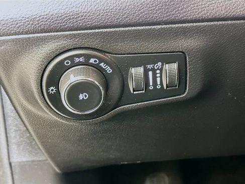Used 2018 Jeep Compass Latitude w/ Popular Equipment Group AWD/4WD image 13