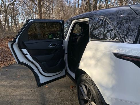 New 2026 Land Rover Range Rover Velar Dynamic SE image 12