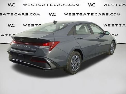 Used 2024 Hyundai Elantra SEL image 44
