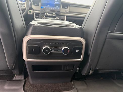 Used 2022 Ford Expedition XLT AWD/4WD image 19