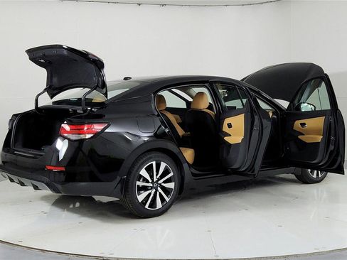 Certified 2025 Nissan Sentra SV w/ SV Premium Package image 10