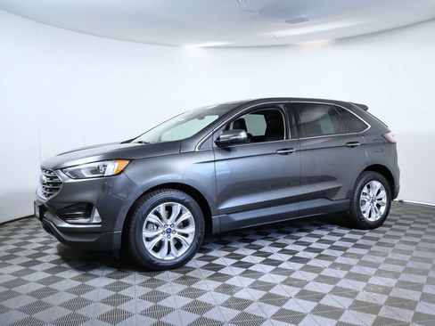 Used 2020 Ford Edge Titanium w/ Canadian Touring Package AWD/4WD image 2