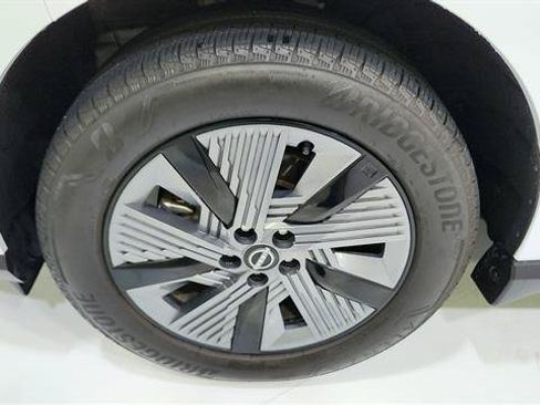 Certified 2025 Nissan Murano SL w/ Cargo Package AWD/4WD image 38