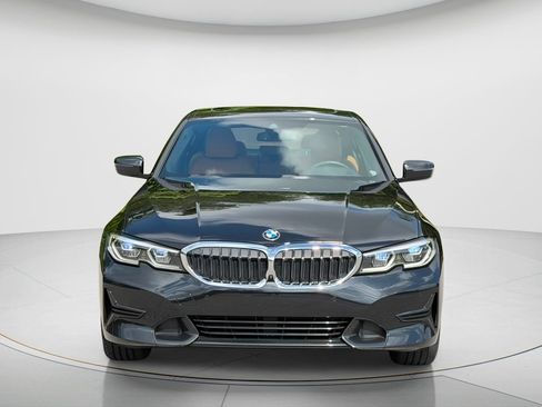 Used 2020 BMW 330i Sedan w/ Executive Package RWD image 2
