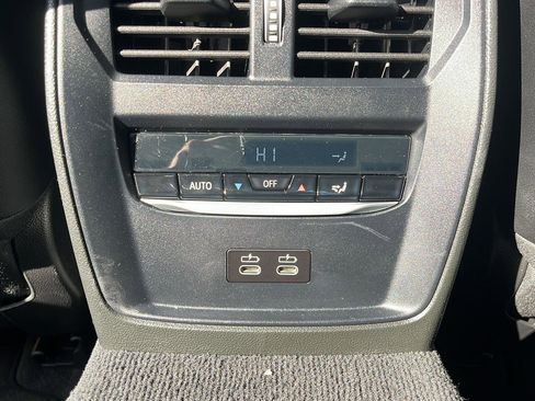 Used 2024 BMW 330e RWD image 28