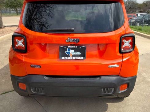 Used 2017 Jeep Renegade Latitude image 6