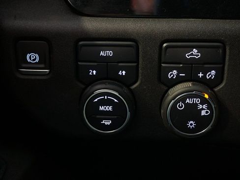 Certified 2024 Chevrolet Silverado 1500 LT image 21