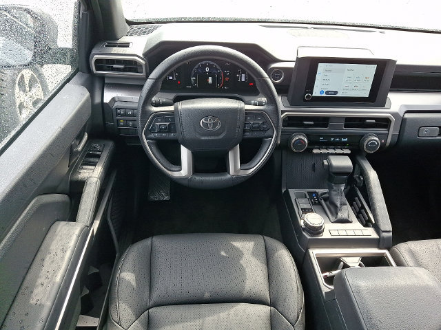 Used 2025 Toyota 4Runner SR5 AWD/4WD image 11