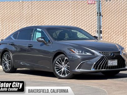 Certified 2025 Lexus ES 300h w/ Premium Package