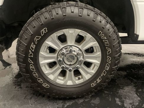 Used 2022 Ford F250 XLT w/ FX4 Off-Road Package AWD/4WD image 24