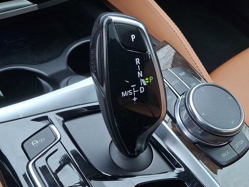 Used 2017 BMW 540i xDrive image 15