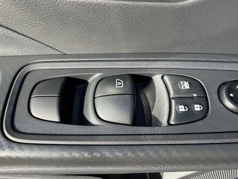 Certified 2025 Nissan Versa SV w/ Trunk Package FWD image 12