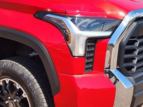 Used 2025 Toyota Tundra SR5 w/ TRD Off-Road Package AWD/4WD image 28