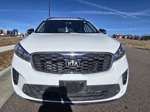 Used 2019 Kia Sorento S image 8