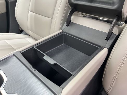 New 2026 GMC Acadia Elevation w/ Elevation Premium Package FWD image 19