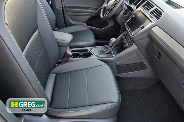 Used 2020 Volkswagen Tiguan SE FWD image 11