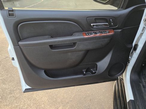 Used 2012 Chevrolet Tahoe LT w/ Texas Edition RWD image 15