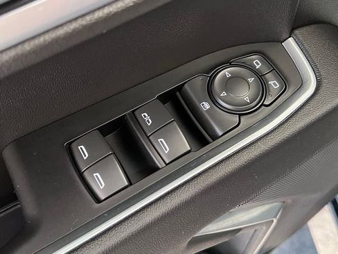 Used 2022 Chevrolet Silverado 1500 LT image 35