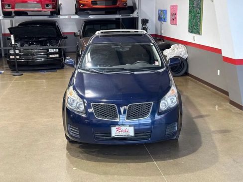 Used 2010 Pontiac Vibe AWD w/ Sun And Sound Package image 9