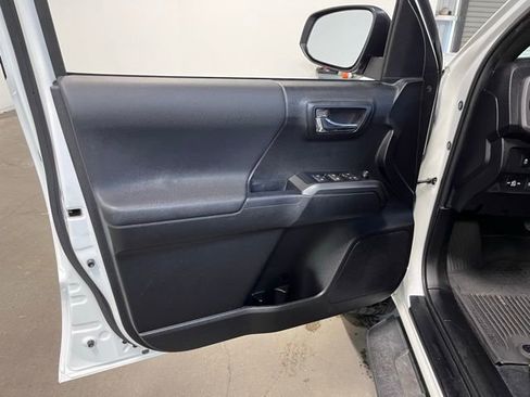 Used 2022 Toyota Tacoma TRD Sport w/ Black Out Package (TMS) image 24